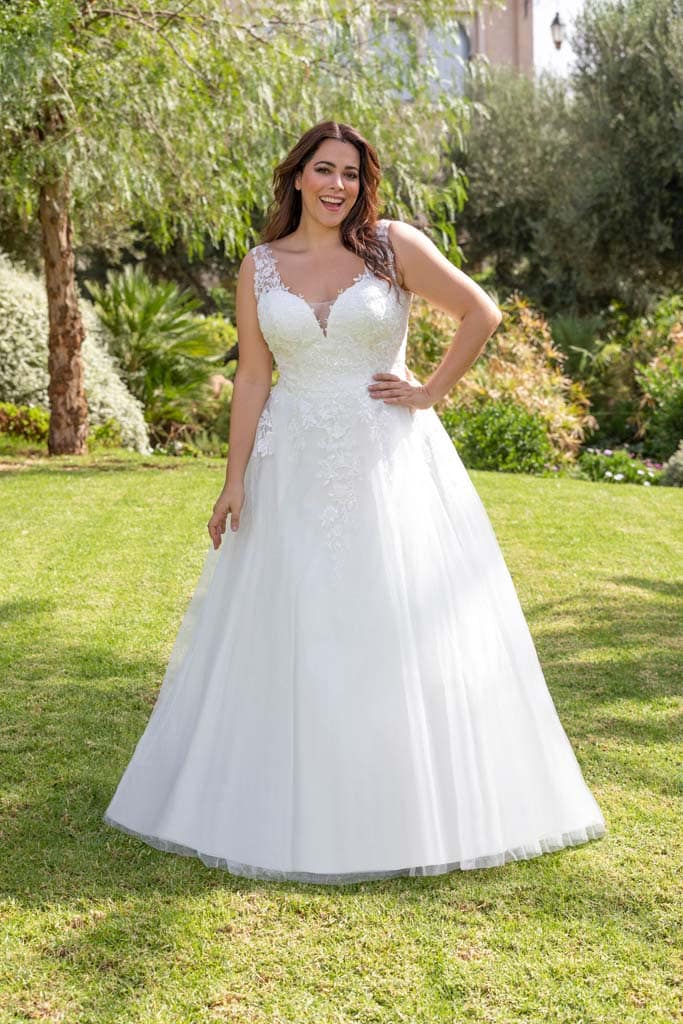 Robes de mariée Curvy 24801