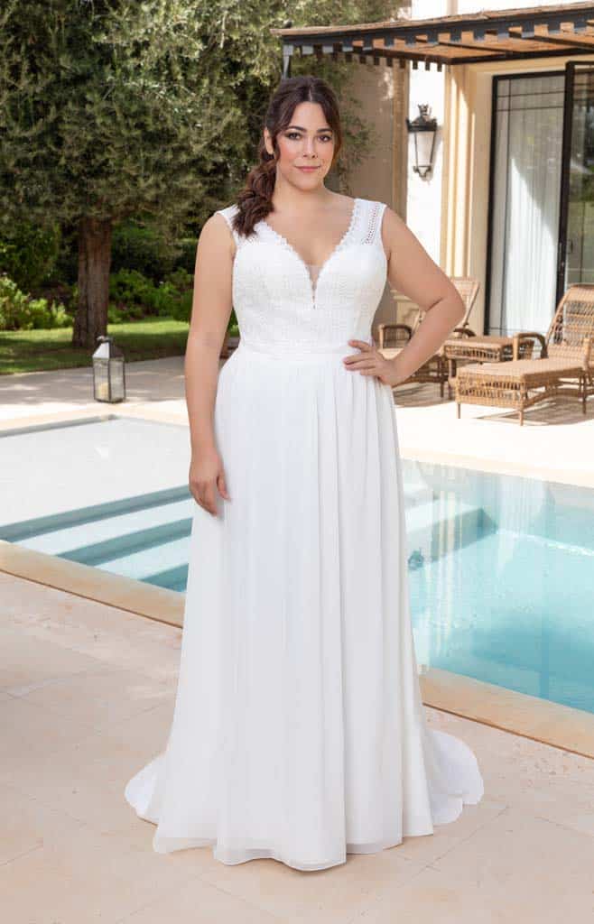 Robes de mariée Curvy 24808D