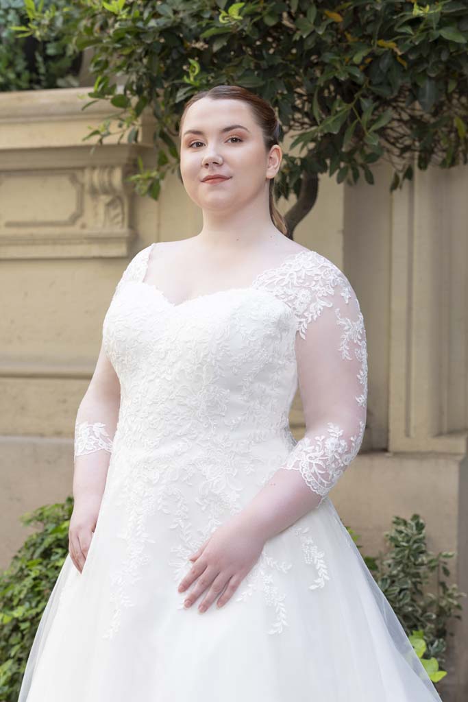 Robes de mariée Curvy 22808