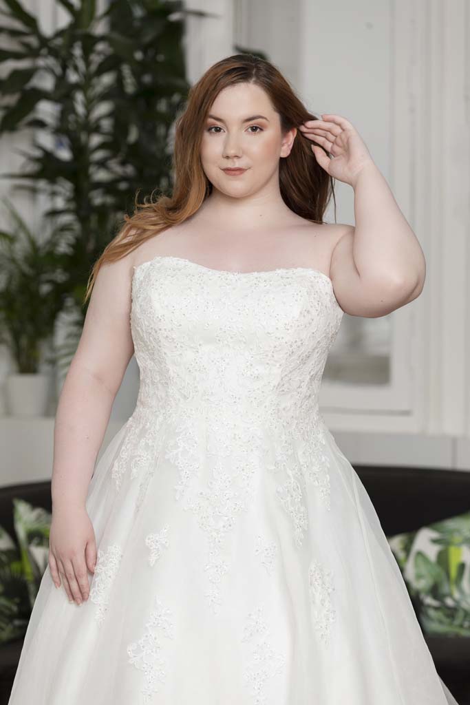 Robes de mariée Curvy 22810