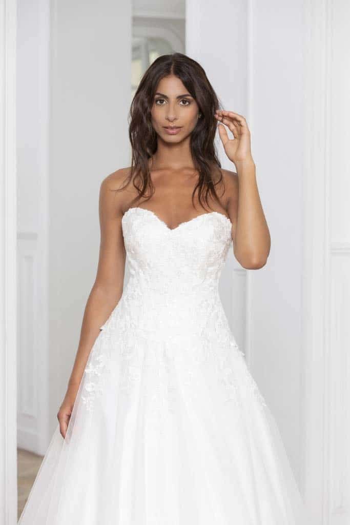 Robes de mariée Lovely 22413